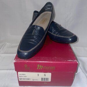 Munro American Women's Loafer,  Navy, Size 9N